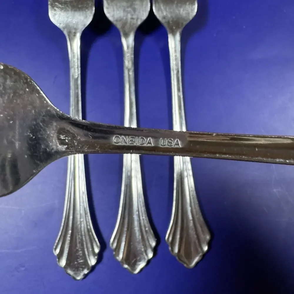 Oneida Bancroft Stainless Steel Dinner Forks 7 3/8” Set of 4 USA